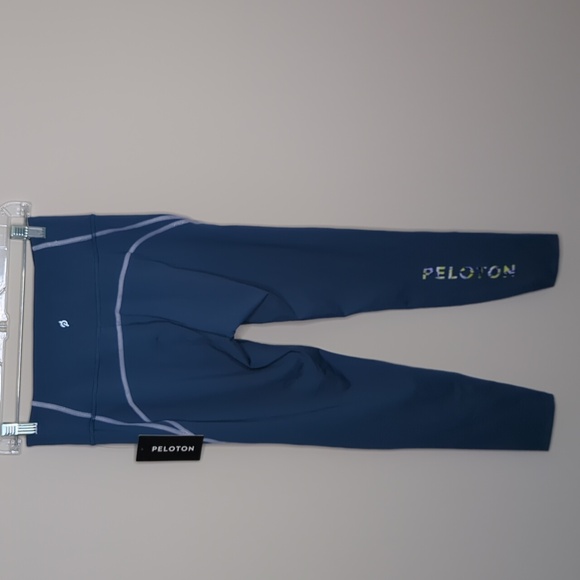 Peloton blue legging size medium - Picture 9 of 12